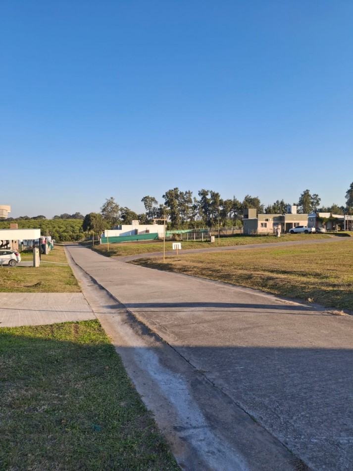 TERRENO EN BARRIO PRIVADO PRADERAS DEL NOGAL
