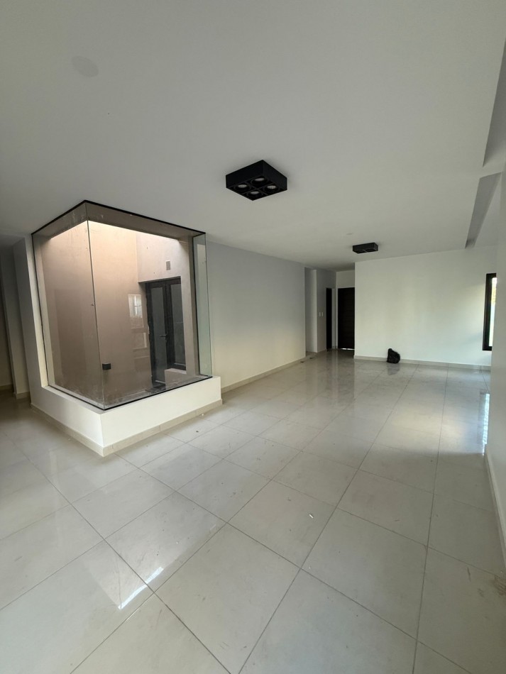 CASA A ESTRENAR EN BARRIO PRIVADO DIVISADERO