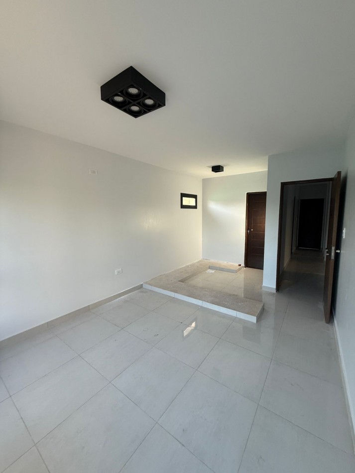 CASA A ESTRENAR EN BARRIO PRIVADO DIVISADERO