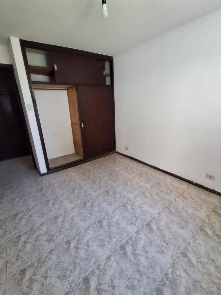 DEPTO 2 DORM CON PATIO EN ZONA CENTRICA