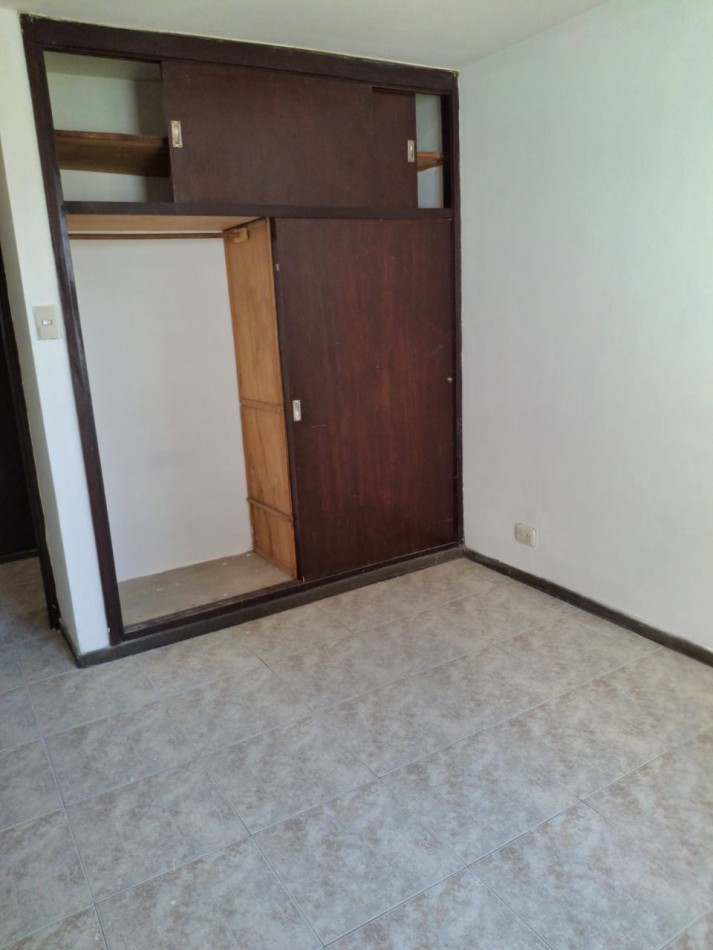 DEPTO 2 DORM CON PATIO EN ZONA CENTRICA