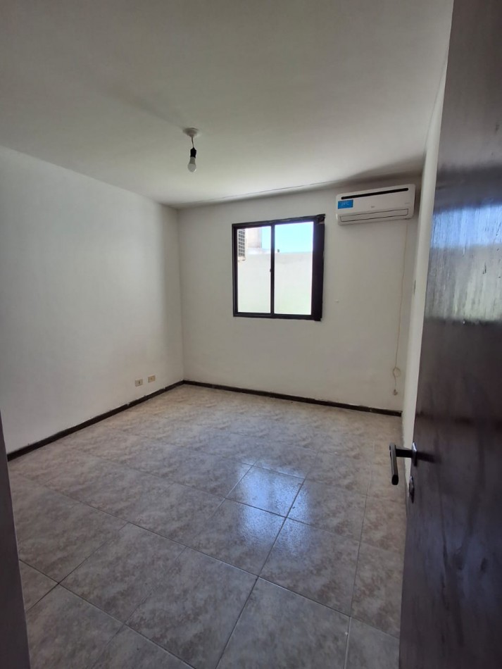 DEPTO 2 DORM CON PATIO EN ZONA CENTRICA