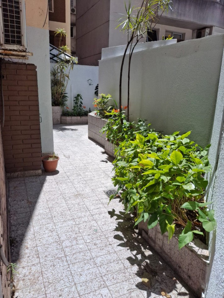 DEPTO 2 DORM CON PATIO EN ZONA CENTRICA
