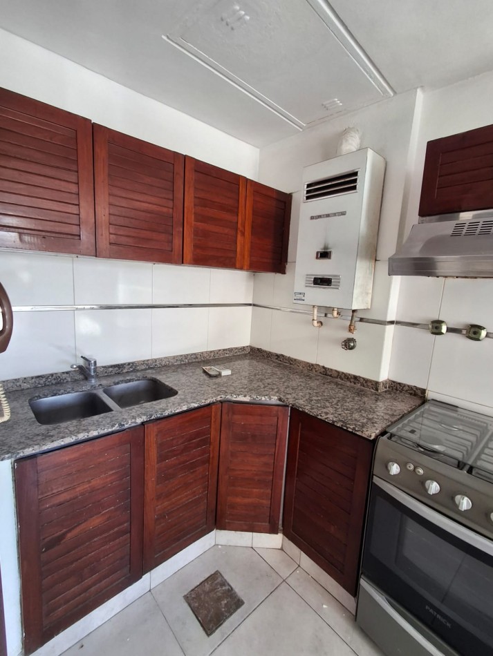 DEPTO 2 DORM CON PATIO EN ZONA CENTRICA