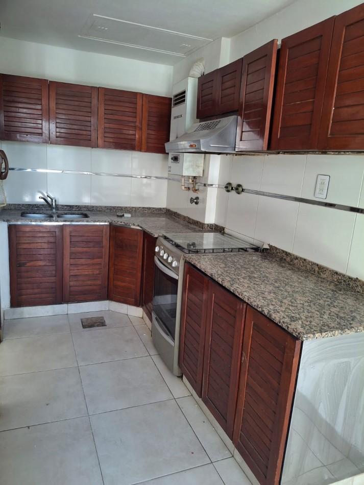 DEPTO 2 DORM CON PATIO EN ZONA CENTRICA