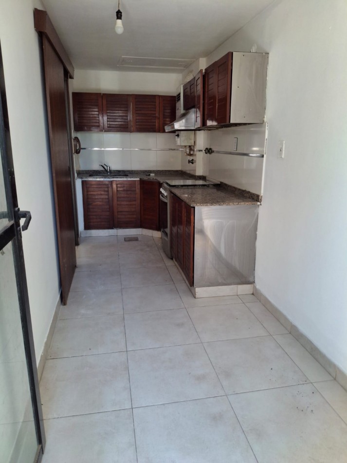 DEPTO 2 DORM CON PATIO EN ZONA CENTRICA