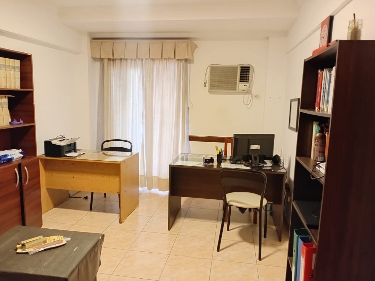 DEPTO/ OFICINA EN BARRIO SUR