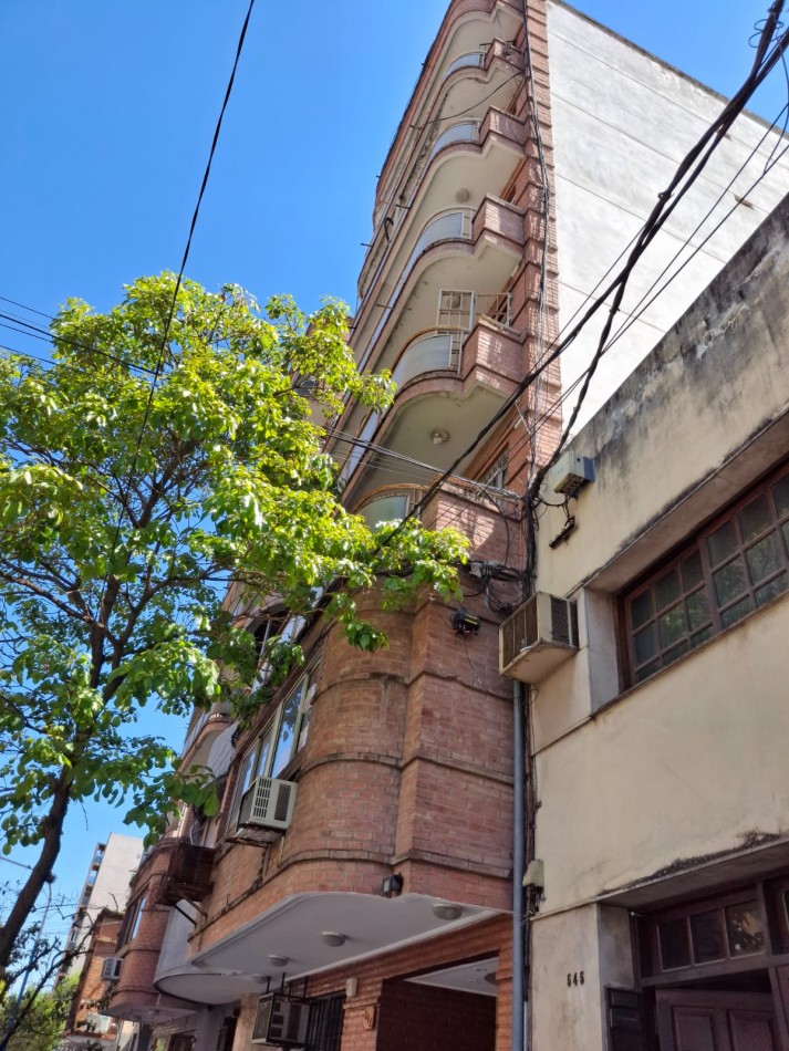 DEPTO/ OFICINA EN BARRIO SUR