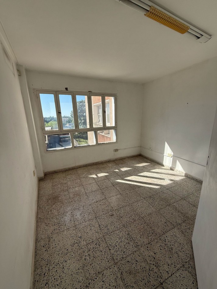 OFICINA EN VENTA EN OPORTUNIDAD