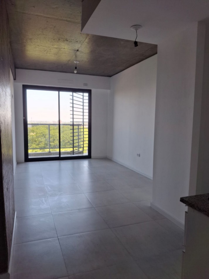 MONOAMBIENTE EN BARRIO SUR