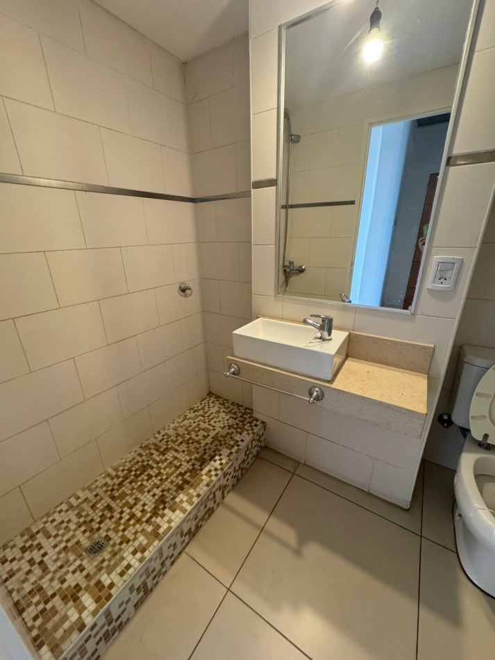 MODERNO DEPARTAMENTO EN LA MEJOR ZONA DE BARRIO SUR