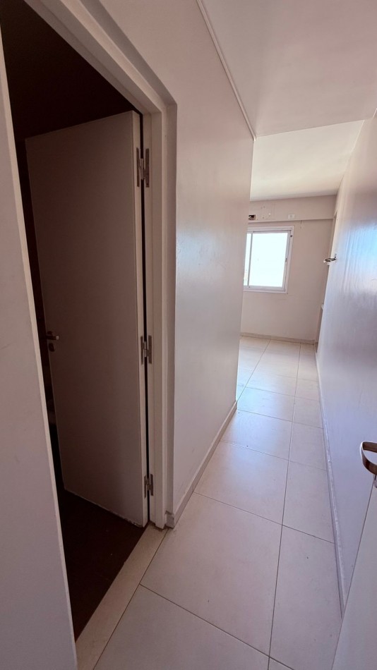 SEMIPISO 2 DORM + COCHERA EN VENTA EN BARRIO SUR