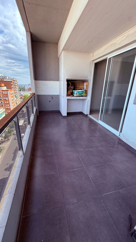 SEMIPISO 2 DORM + COCHERA EN VENTA EN BARRIO SUR