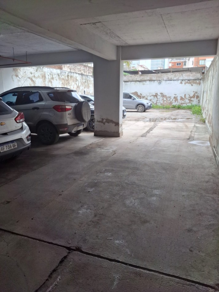 SEMIPISO 2 DORM + COCHERA EN VENTA EN BARRIO SUR