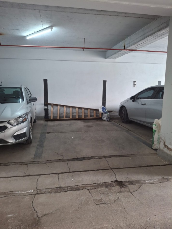 SEMIPISO 2 DORM + COCHERA EN VENTA EN BARRIO SUR