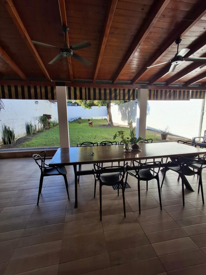 CASA EN CALLE LAS PIEDRAS AL 2300