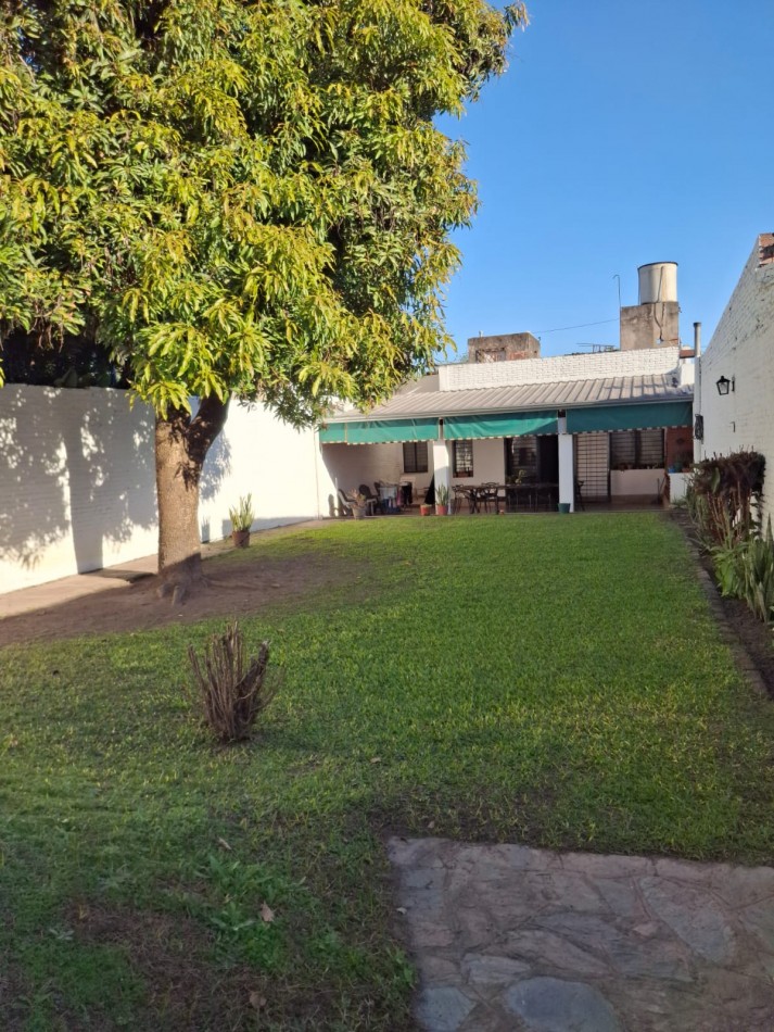 CASA EN CALLE LAS PIEDRAS AL 2300