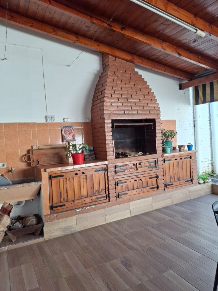 CASA EN CALLE LAS PIEDRAS AL 2300