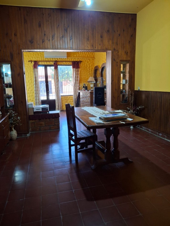 CASA EN CALLE LAS PIEDRAS AL 2300