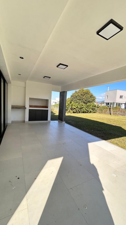CASA 3 DORM - COUNTRY DEL PILAR - YERBA BUENA