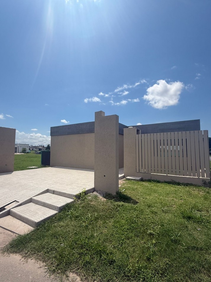 CASA A ESTRENAR EN COUNTRY LAS CAÑAS